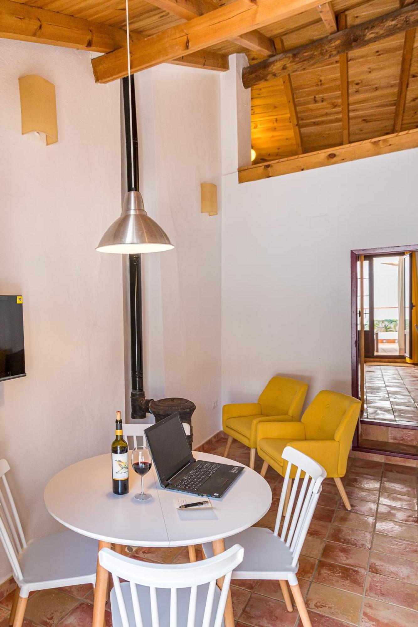 Casa Rural La Artistica, Alojamiento Y Arte Fuenteheridos Ngoại thất bức ảnh